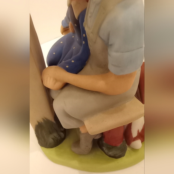 Danbury Mint - Norman Rockwell "Young Love" Figurine Collectible - Picture 6 of 10